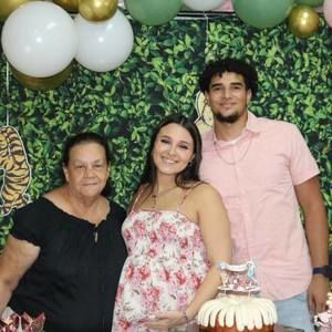 Meet your Posher, Alexis